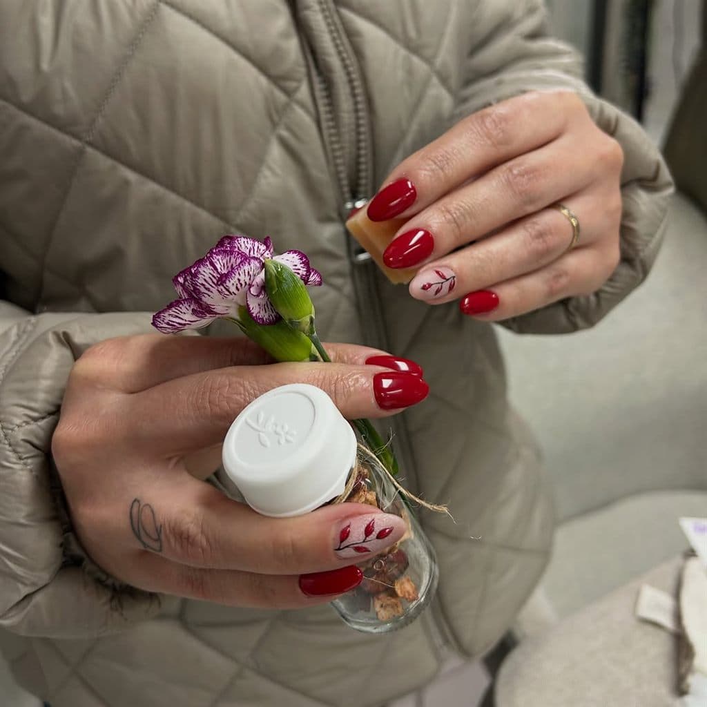 Manicura macro en Ribeira, Yazmin Reyes