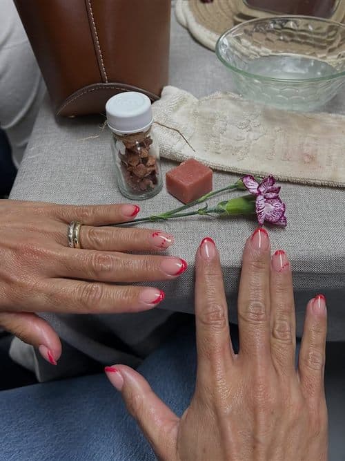 Manicura en Ribeira, Yazmin Reyes